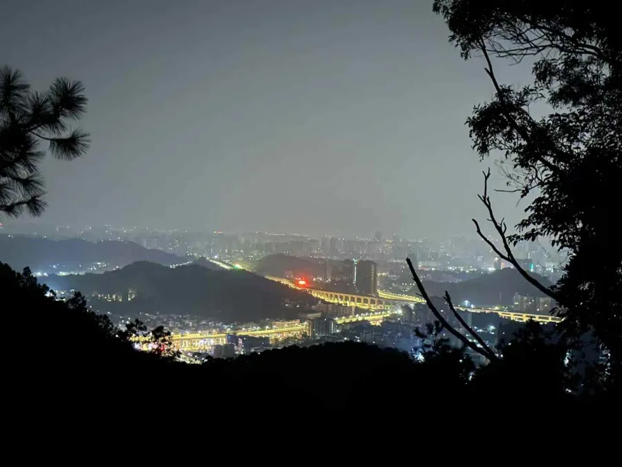 夜爬中山五桂山狮头山