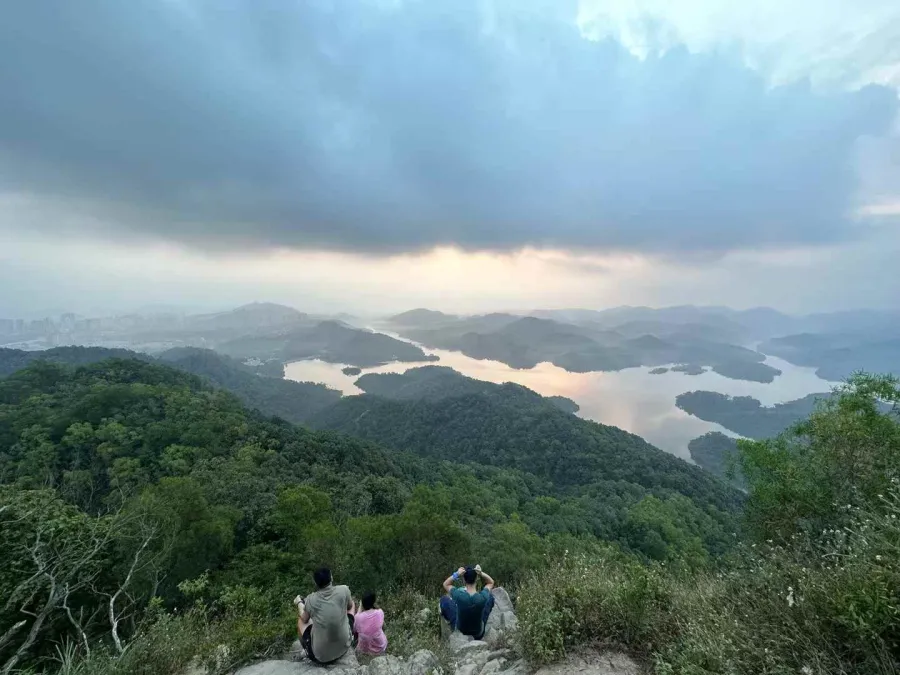 夜爬中山五桂山狮头山